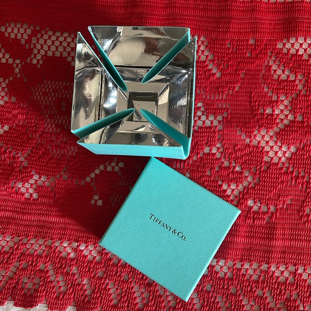 Tiffany & Co. Turquoise Box with Silver Interior. 3 in x 3 in. Holds .5ml Parfum